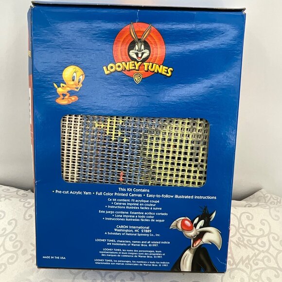 Looney Tunes Marvin The Martian Latch Hook Kit 13" x 13" With Tool Included - Picture 2 of 4
